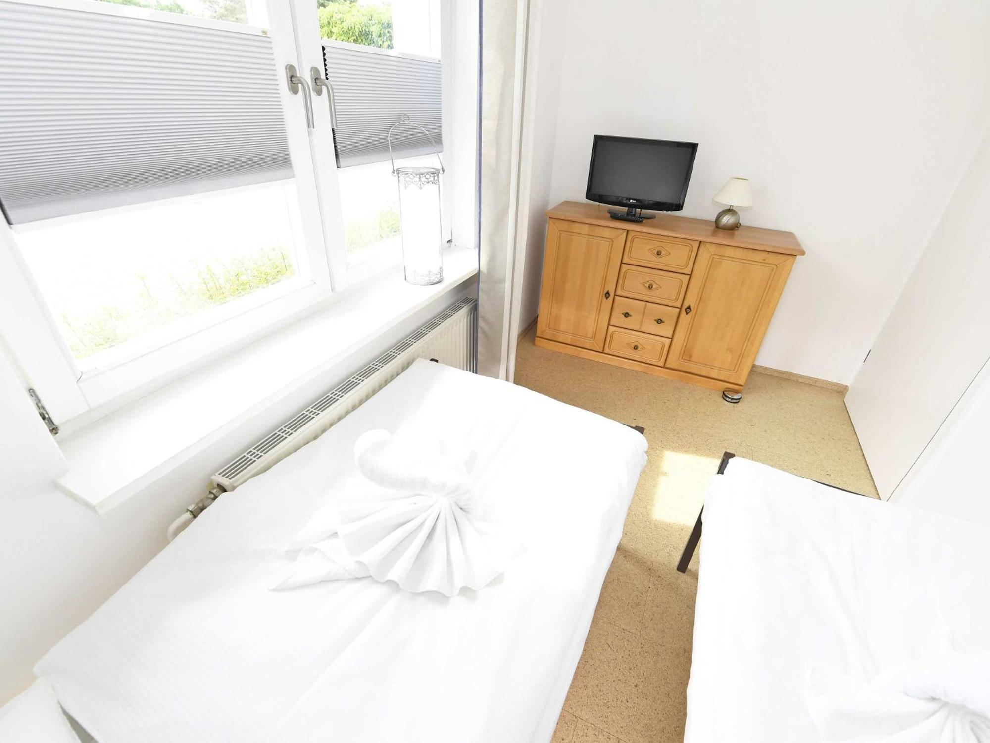 Haus "Concordia" In Binz - Wg 02 "Seedorf" Mit Terrasse, Strandnah Luaran gambar